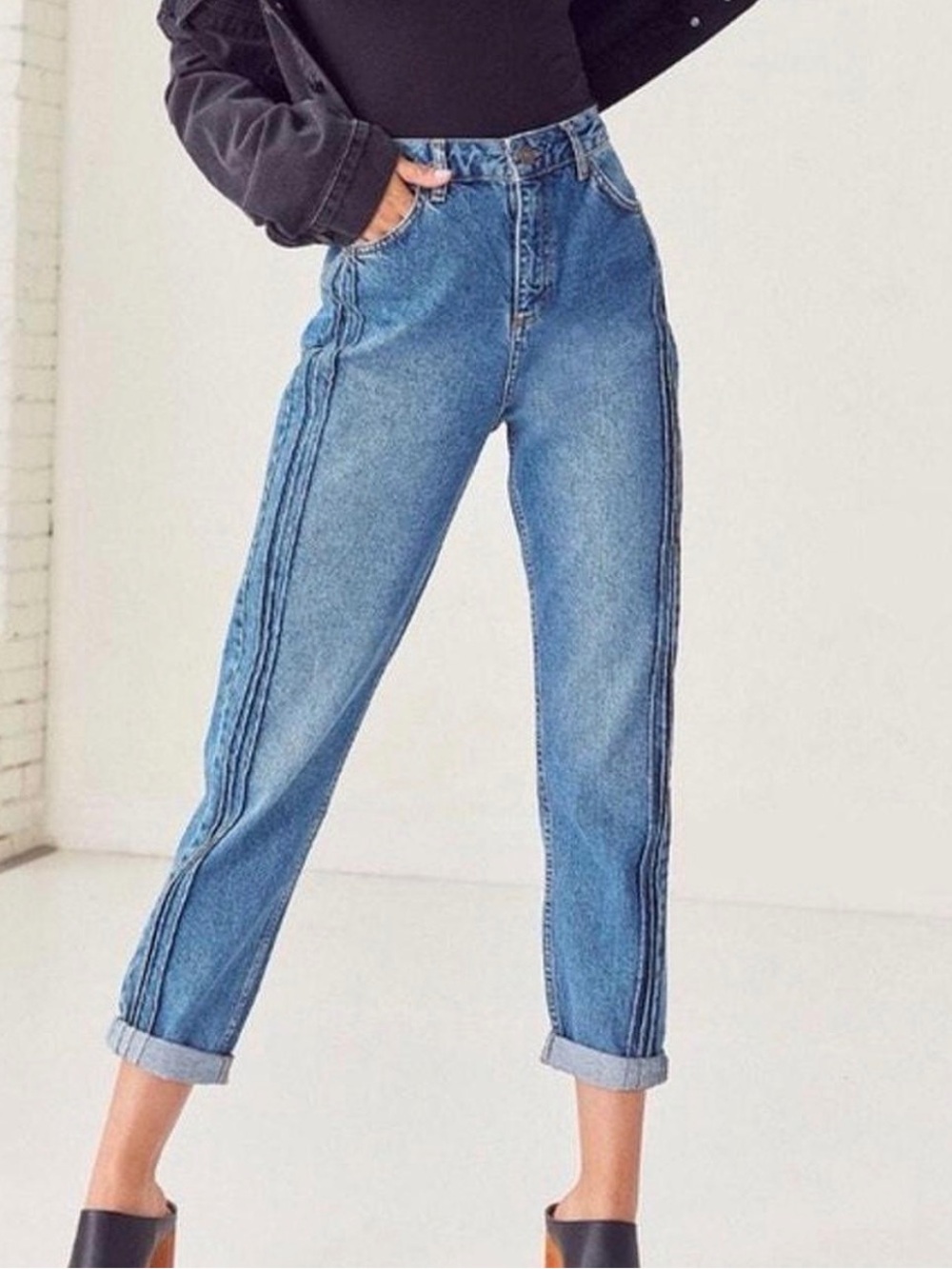 Urban Outfitters BDG High-Waist Side-Stripe Women's Mom Jeans — Blue